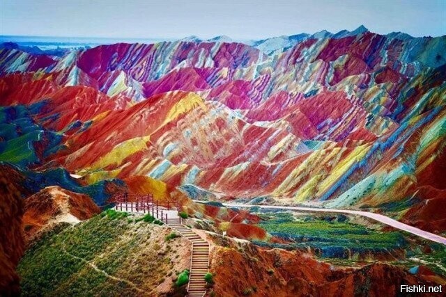 Настоящие краски: Радужные горы в Китае