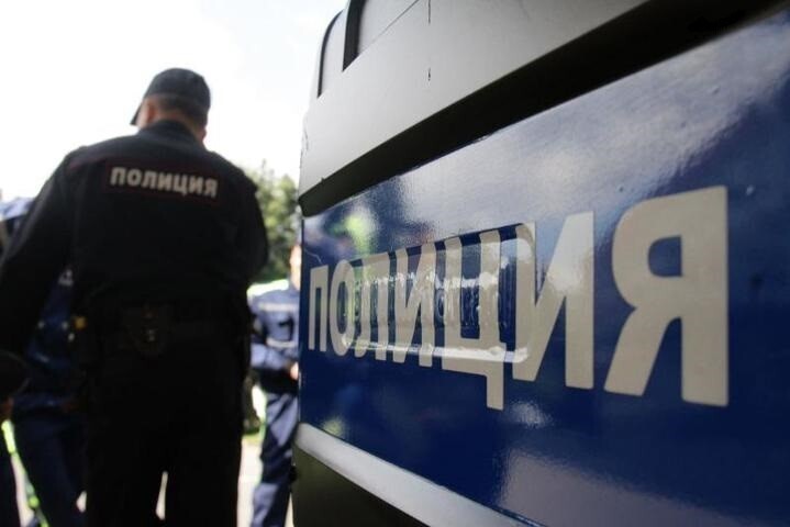 Московские полицейские отжали деньги у несовершеннолетнего