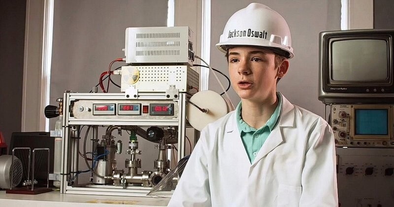 12-летний парень собрал действующий ядерный реактор и стал рекордсменом (4 фото)