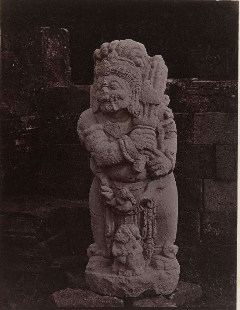 Изображение храмовой стражи Канди Панатарана