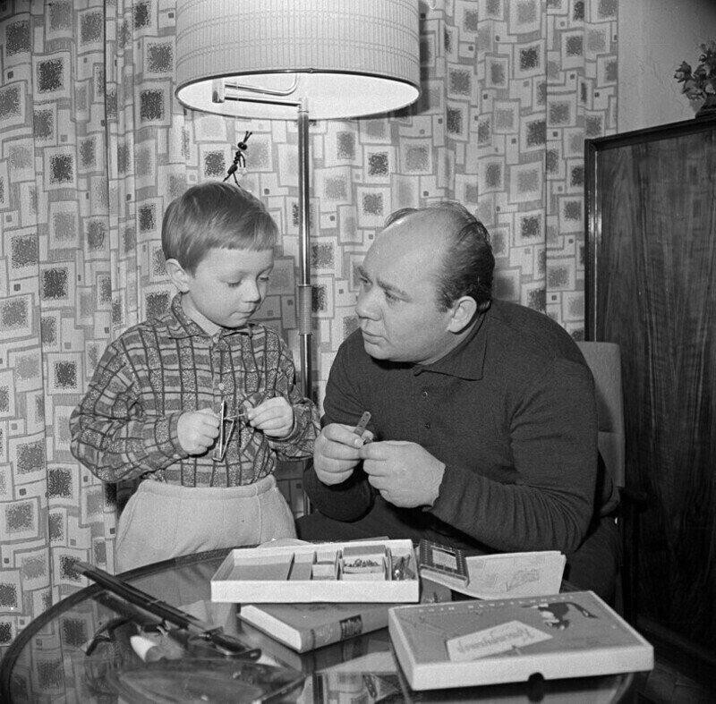 Евгений Леонов с сыном Андреем, г. Москва, 1964 год. Фото из личного архива О.А. Мерцедина