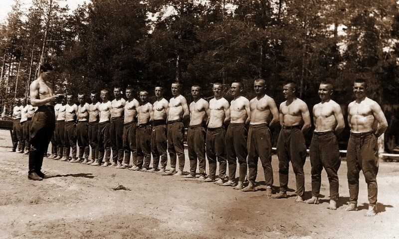 Советские солдаты спецподразделения ОМСБОН во время учений 1941 г.
