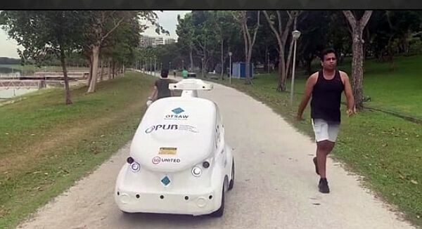 В Сингапуре применяют наводящих ужас роботов, чтобы не допустить многолюдных собраний