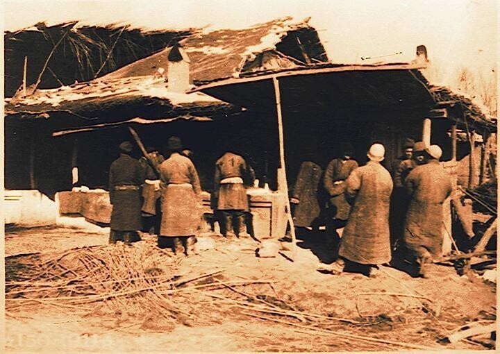 Чайхана на базаре. 1911 год.