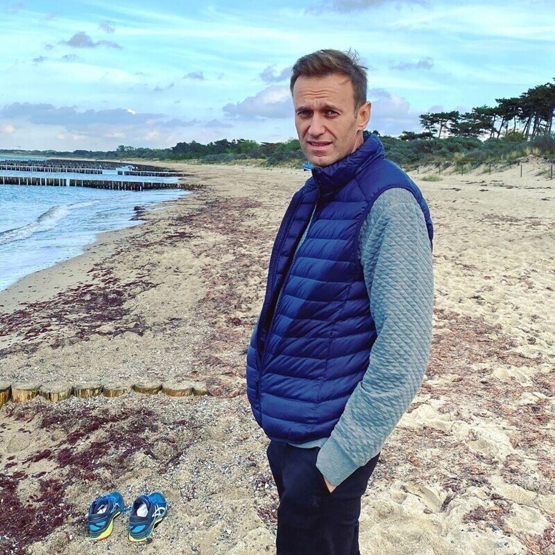 В каких условиях «содержится» Навальный в Германии