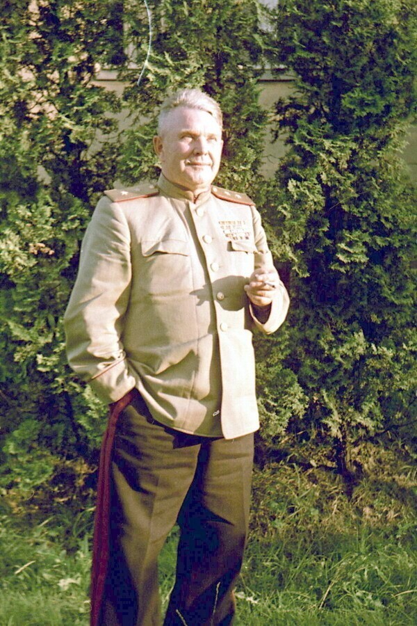 Заместитель командующего группой советских войск в Германии генерал-лейтенант Александр Яковлевич Калягин. 1954 г, Берлин