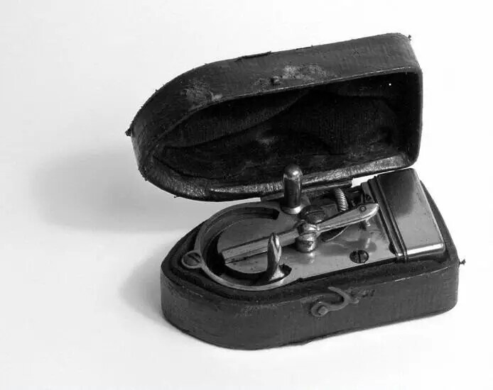 Еще один хитроумный прибор для кровопускания, созданный во второй половине 19 века