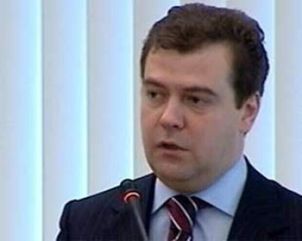 Дмитрий Медведев продолжает развлекать людей