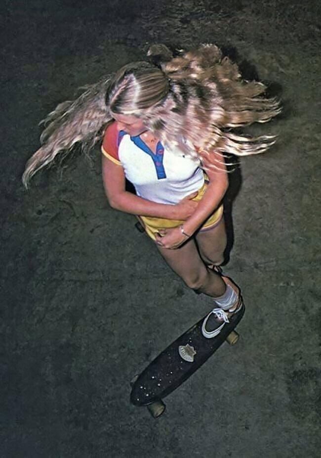 Самая сексуальная скейтбордистка из 70-ых