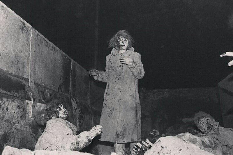 Чечня, Грозный, 10 января, 1995 год. Дети, жертвы чеченской войны укрылись в подвале