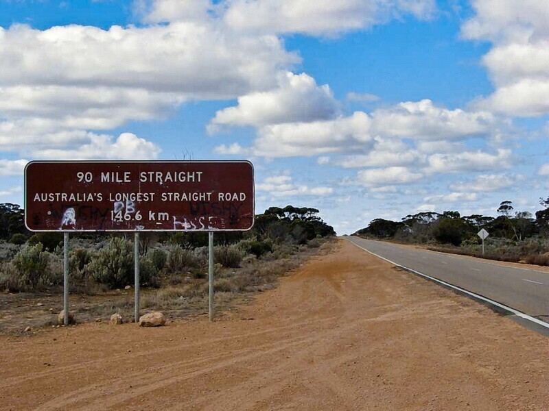 Равнина Налларбор (Nullarbor Plain) и утесы Банда (Bunda Cliffs)