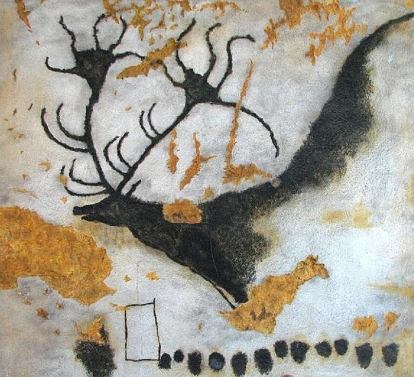 Наскальное изображение вымершего гигантского оленя (большерогого оленя), которому 17000 лет, в пещере Ласко, Франция