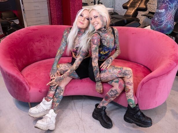 Познакомьтесь с самыми татуированными близняшками Голливуда!