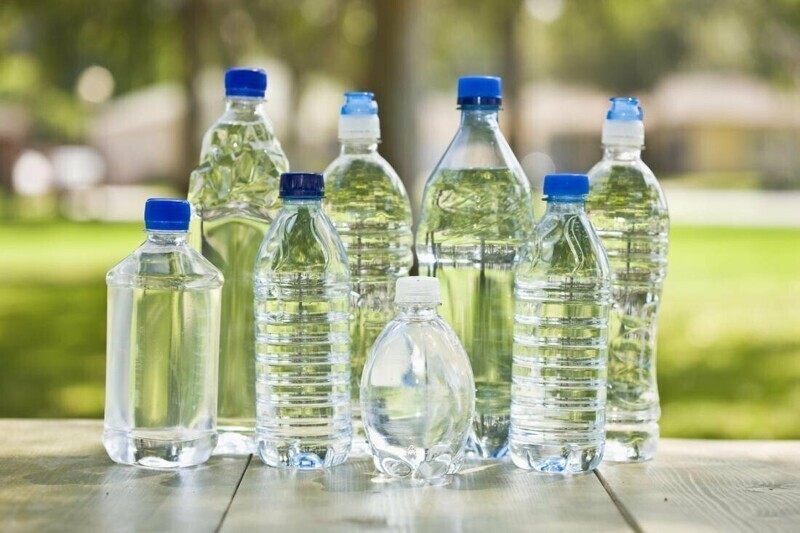 Опасна ли вода в пластиковых бутылках