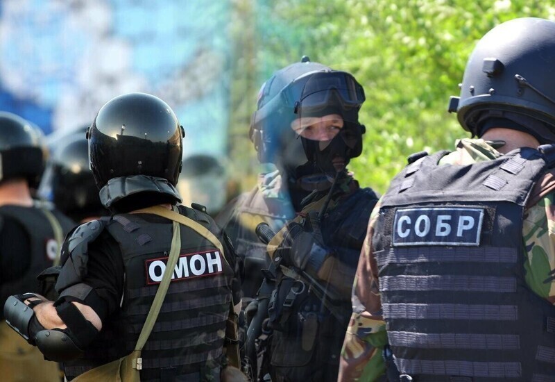 В Чечне сотрудники Омона и Собра устроили перестрелку и поножовщину, погибло 2 человека