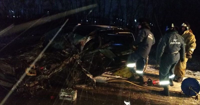 Авария дня. Под Новосибирском столкнулись грузовик и три иномарки