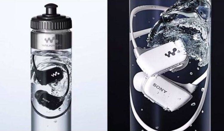 Компания Sony продавала водонепроницаемые наушники Walkman в бутылках с водой в торговых автоматах, в качестве доказательства того, что они действительно водонепроницаемые