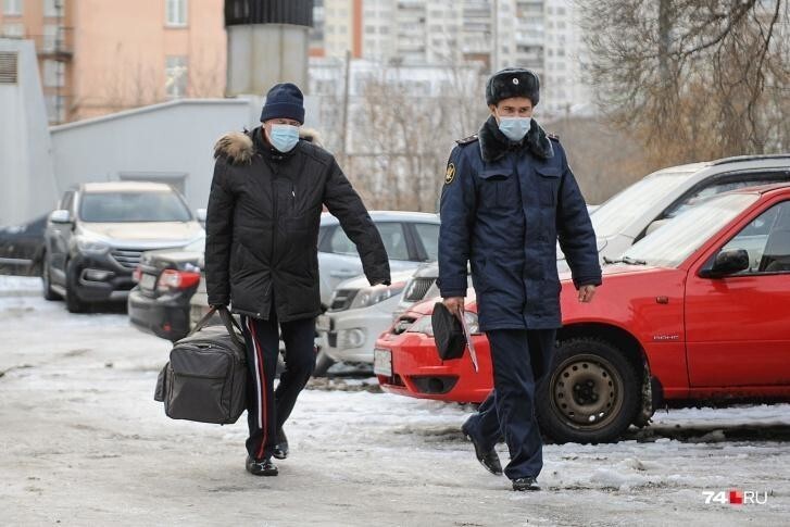 На оглашение приговора экс-мэр явился подготовленным к путешествию в места не столь отдаленные...