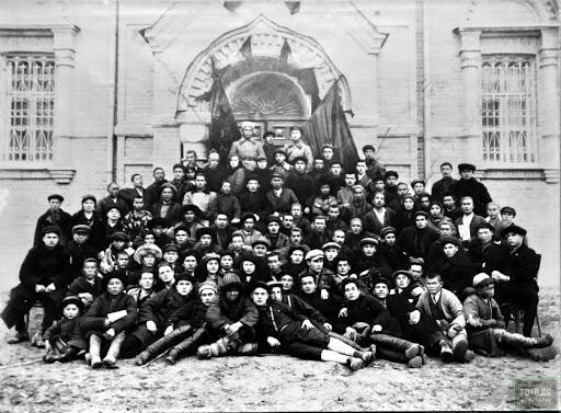 За годы существования комсомола, с 1924 года получившего имя В. И. Ленина, в его рядах побывали десятки миллионов молодых людей