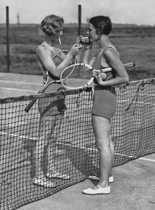  Теннисистки 1930-е.