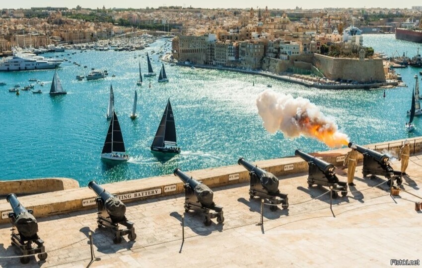 С 17 по 29 октября на Мальте состоялась регата Rolex Middle Sea Race