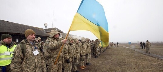 Киев по примеру Азербайджана стягивает силы на границе с Крымом для силового захвата полуострова