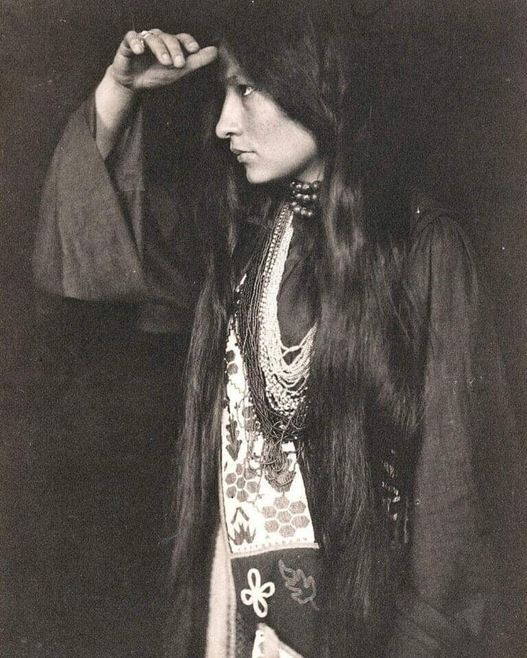 Здкала-Са "Красная Птица", 1898