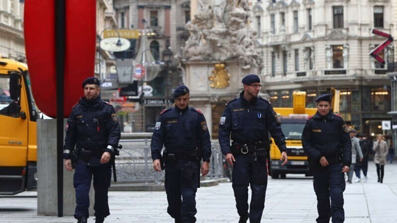 Исламские радикалы: с чем связана цепочка террористических актов в Европе