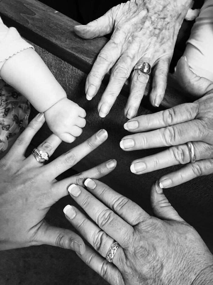 "Пять поколений. Моя дочь родилась в день, когда моей бабушке исполнилось 100 лет"