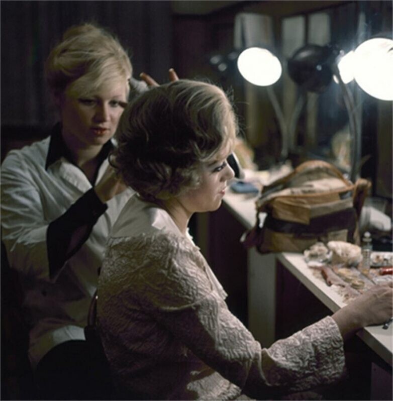 Актриса Алиса Фрейндлих в гримерной. 1976 год.