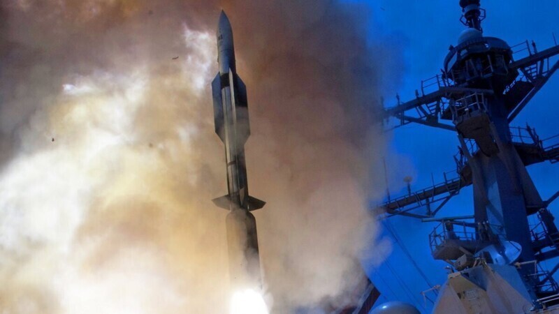 США продолжают под предлогом «угрозы» со стороны России создавать запрещенные ранее ДРСМД ракеты сре