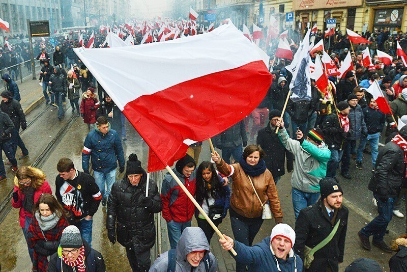 Против геев и мигрантов: как Польша роет под собой яму, обвиняя в потери репутации Россию