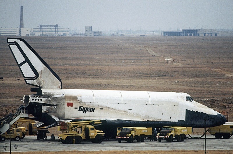 «Буран» приземлился, СССР, аэродром «Юбилейный», 15 ноября 1988