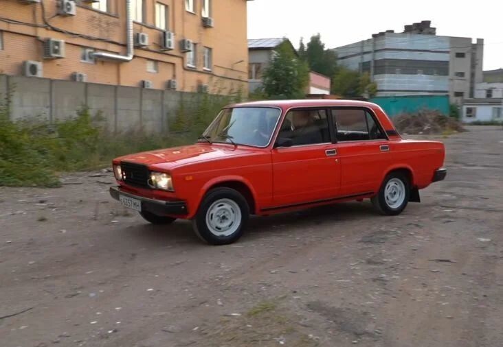 Новенький ВАЗ-2107, произведенный еще в советском союзе, с очень интересной историей