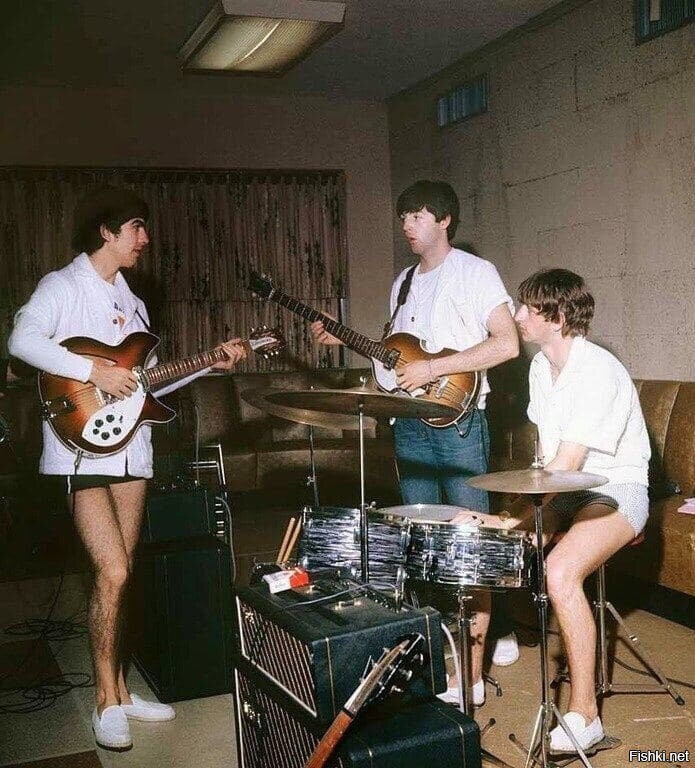 Репетиция The Beatles в номере одного из отелей Майами, 1964 год