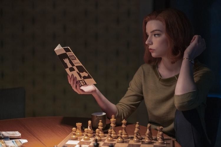 3. До роли Бет Аня ничего не знала о шахматах и говорит, что ей это помогло по-настоящему окунуться в новый мир.