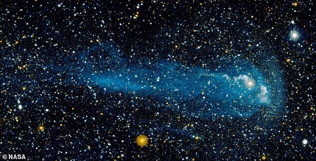 Астрономы разгадали тайну голубого кольца в космосе