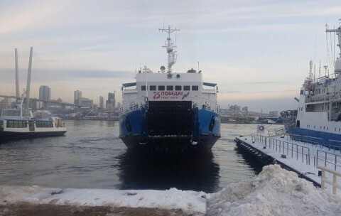 В ледяном плену: на острове Русском во Владивостоке закончились соль, спички и вода