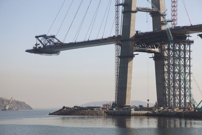 Как строили знаменитый мост на остров Русский во Владивостоке