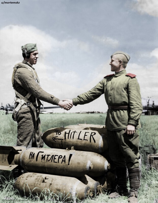 Союзники пожимают руки, 1944