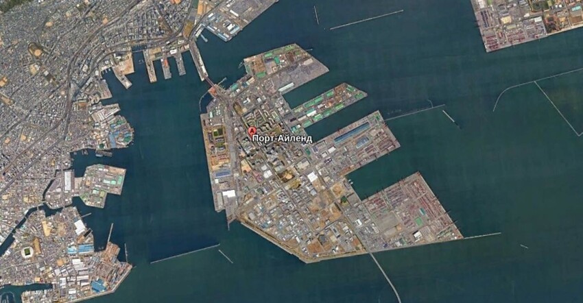 Порт-Айленд — насыпной остров со своим метрополитеном и вертолётной площадкой