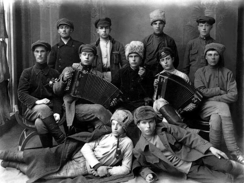 Комсомольцы-железнодорожники, участвовавшие в разгроме колчаковских войск на Южном Урале