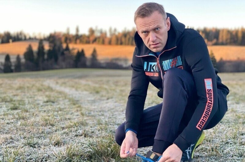 Навальный опять призвал к насильственному свержению власти и обратился к Путину