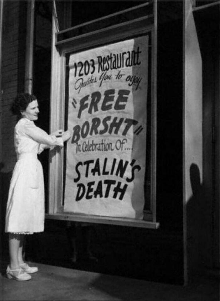 33. Иммигрантка из Украины празднует смерть Сталина, предлагая всем желающим бесплатный борщ, 1953 год