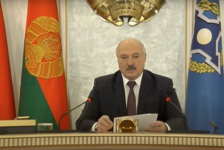 Лукашенко в ОДКБ пожаловался на Запад, уходом к которому он шантажировал Россию