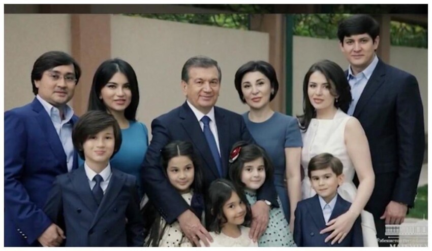 Президент Узбекистана Шавкат Мирзиёев с семьей. Жена Зироат Махмудовна Мирзиёева (Хошимова), дети  и внуки