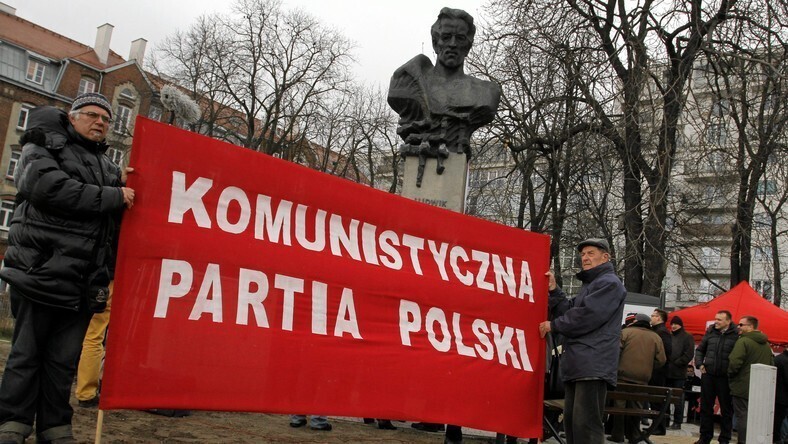 Прокуратура Польши испугалась коммунистов и подала на них в суд
