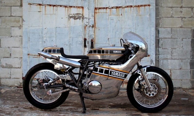 Металлический кастом  из мотоцикла Yamaha TX750A 1974 года