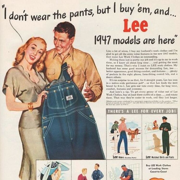 Короче говоря - мужчине положено носить штаны, а женщине их ему покупать