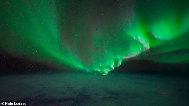 Фотограф запечатлел северное сияние, запустив камеру в стратосферу